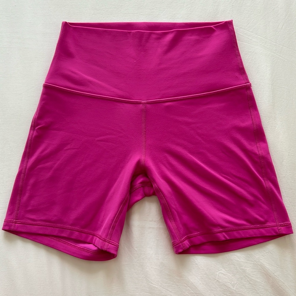 Lululemon align high rise short 6” in sonic pink
